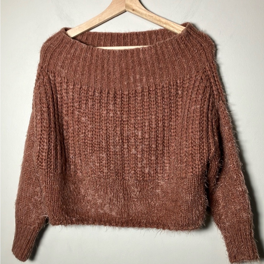 Miracle Sweater Cableknit over shoulder chunky knit rust size Small/Medium